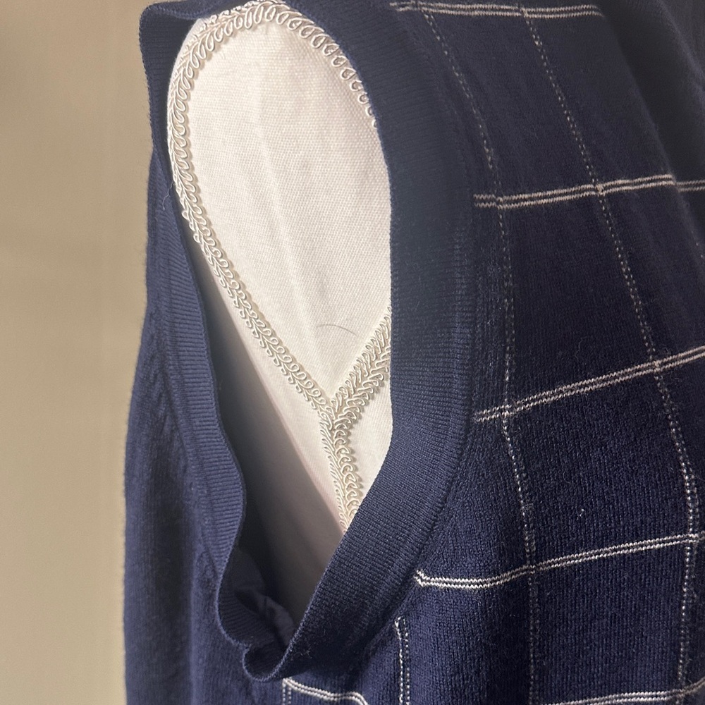 Fairway & Greene Blue with white stripe 1/4 zip Vest - Picture 5 of 8